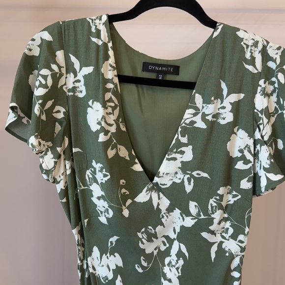 Dynamite dress - Picture 3 of 4